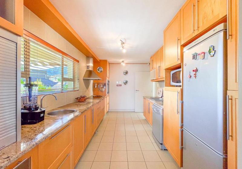 4 Bedroom Property for Sale in Hout Bay Western Cape